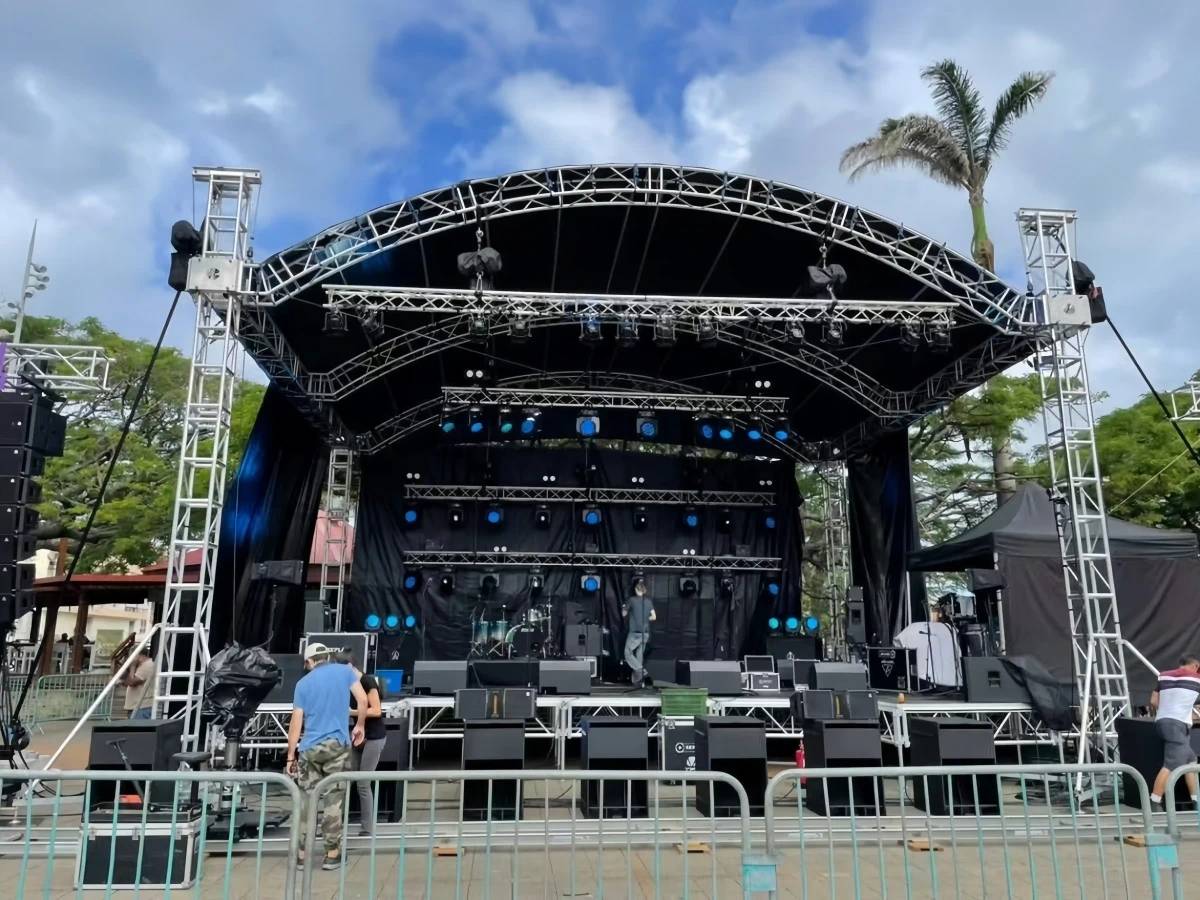 4m x 4m aluminum compact arc roof