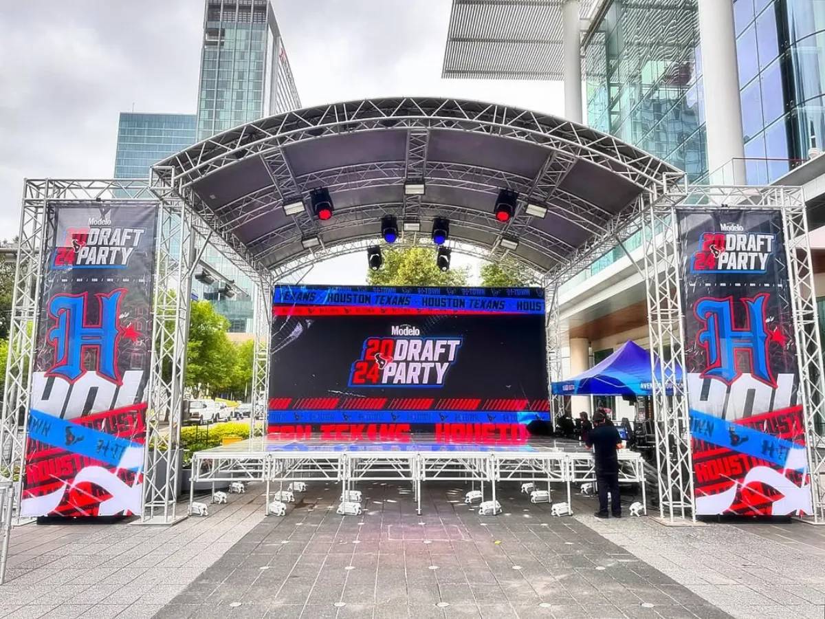 Custom stage with truss arc roof