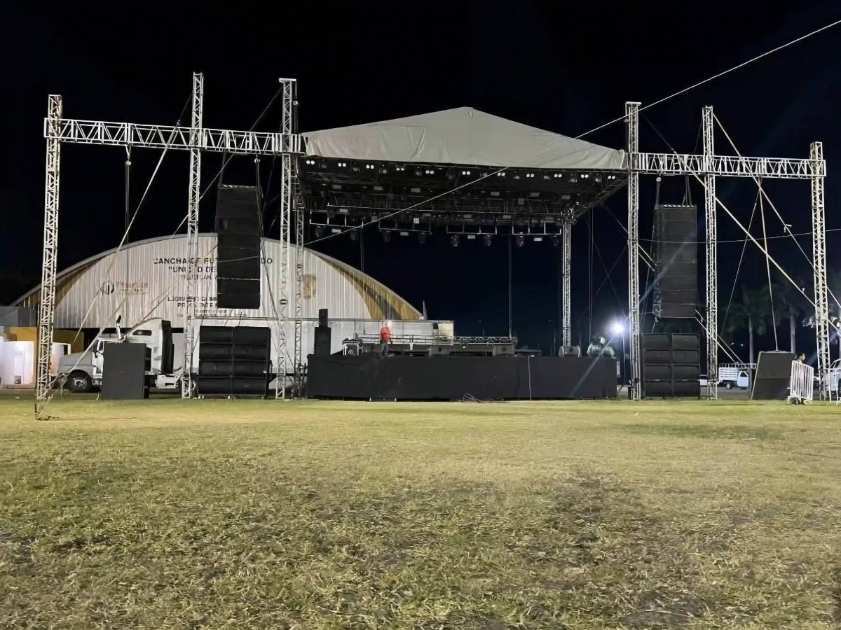 Aluminium stage truss roof