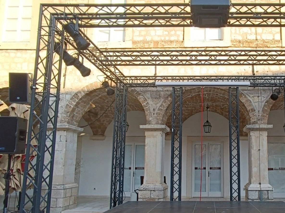 Church event black trusss system